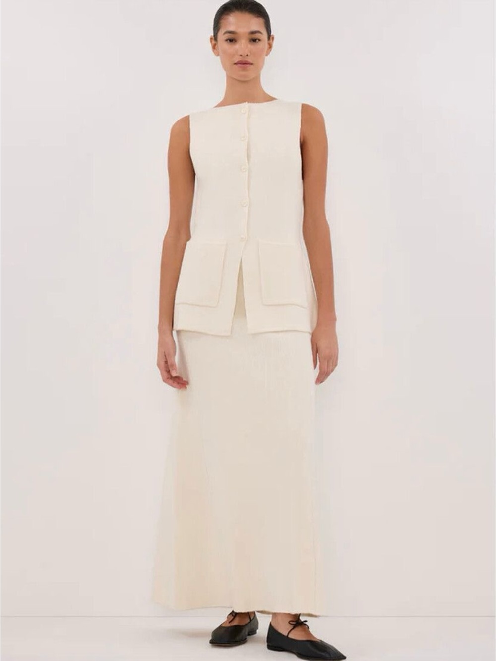 DISSH Cream Two-Piece Knit Vest and Skirt Set - Picture 3 of 16